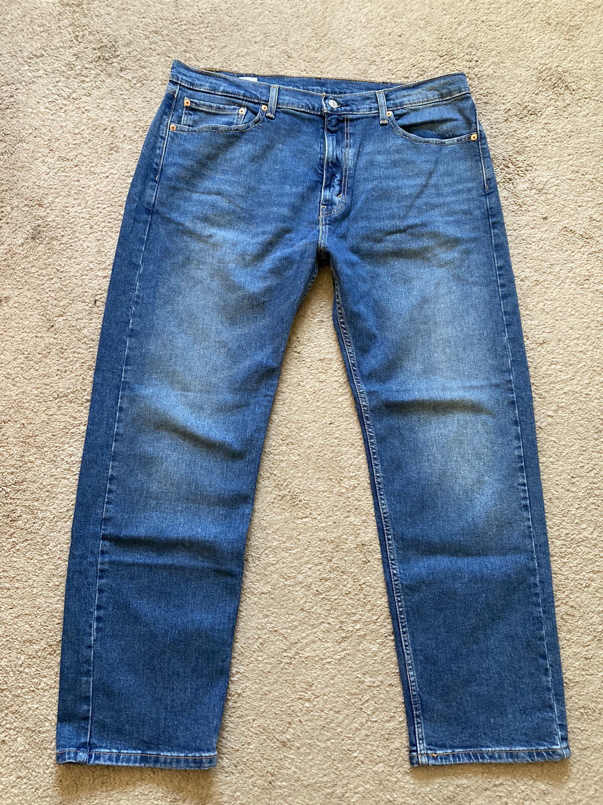 EXCELLENT USED CONDITION Men’s Darkwash LEVI’S Jeans Size 38 X 30