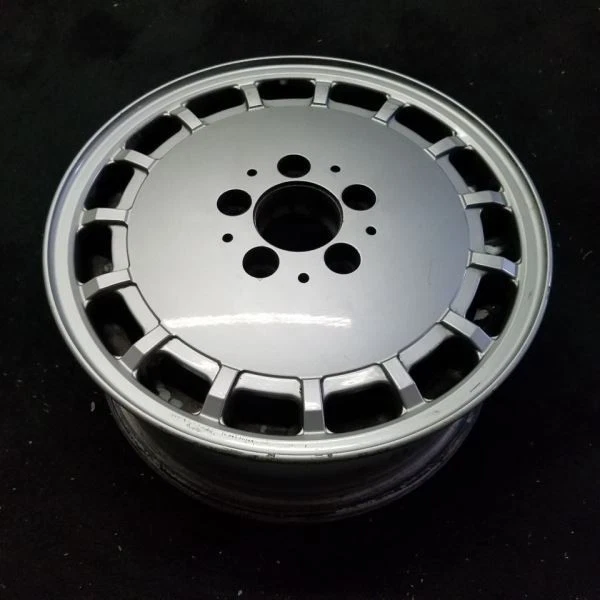 Mercedes-benz 190 OEM Wheel 15” 201 1985-1986 Rim Original Factory 65143A - Image 4 of 4
