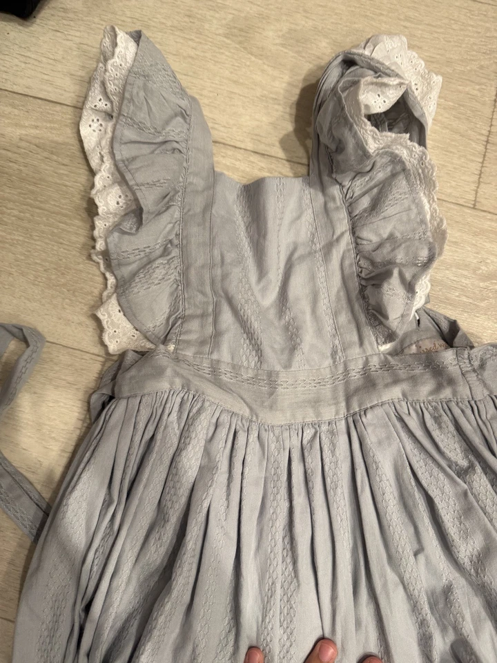 Maxi Vestido WDW Bien Vestido Lobo Gris Ópalo Naomi Talla 6 Años Foto 3 de 4