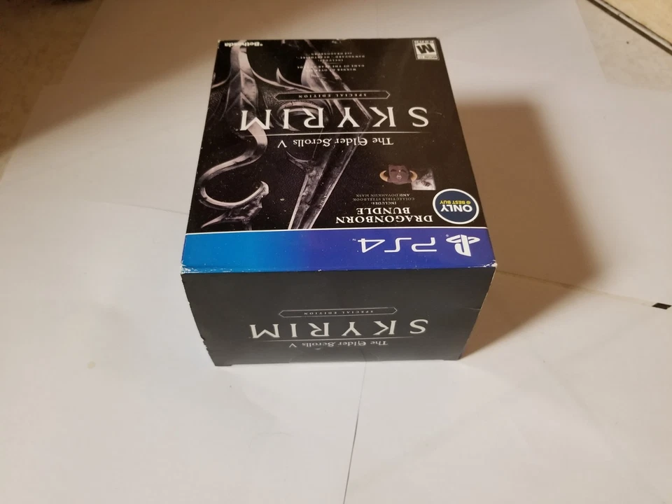The Elder Scrolls V: Skyrim Special Edition Dragonborn Bundle PS4 new - Image 3 of 4