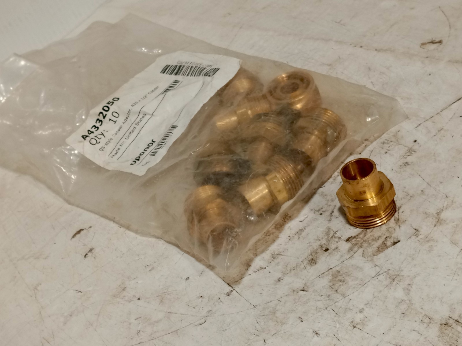 Lot of 10 Uponor A4332050 QS‑Style Copper Adapter, R20 x 1/2 in Copper