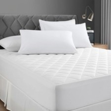 Luxurious Queen Waterproof Mattress Pad - Quilted  Noiseless for Deep Sleep