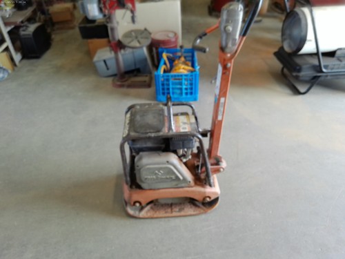 MULTIQUIP MIKASA MVH-120 REVERSIBLE PLATE COMPACTOR