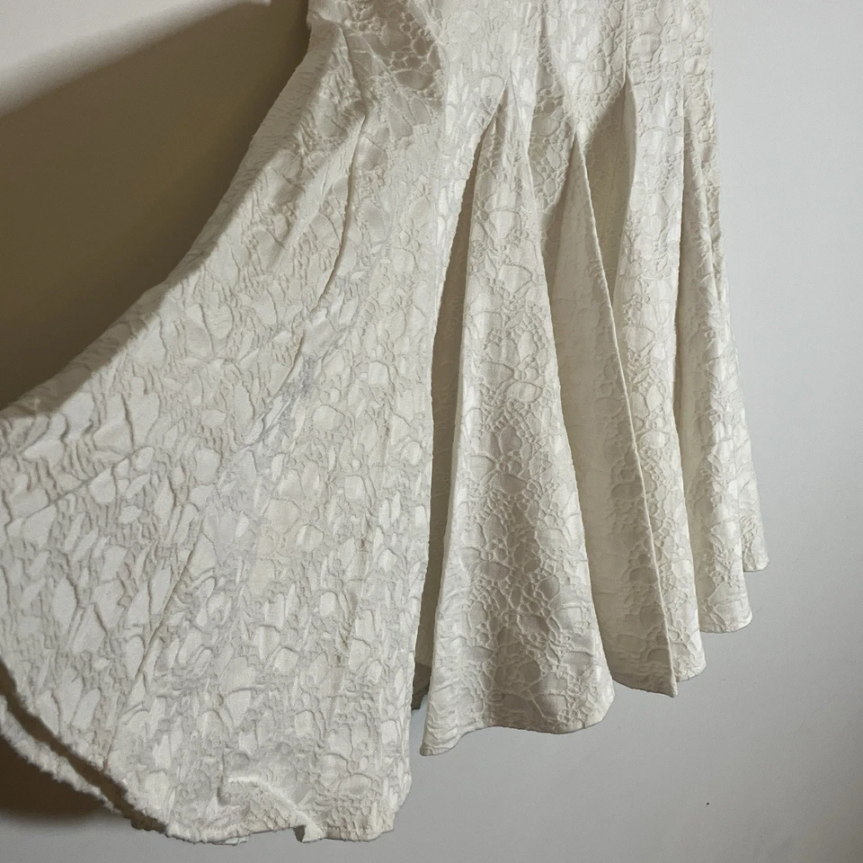 Eliza J Dress Womens 4 White Floral Brocade Shift Sleeveless Business Cocktail - Image 4 of 4