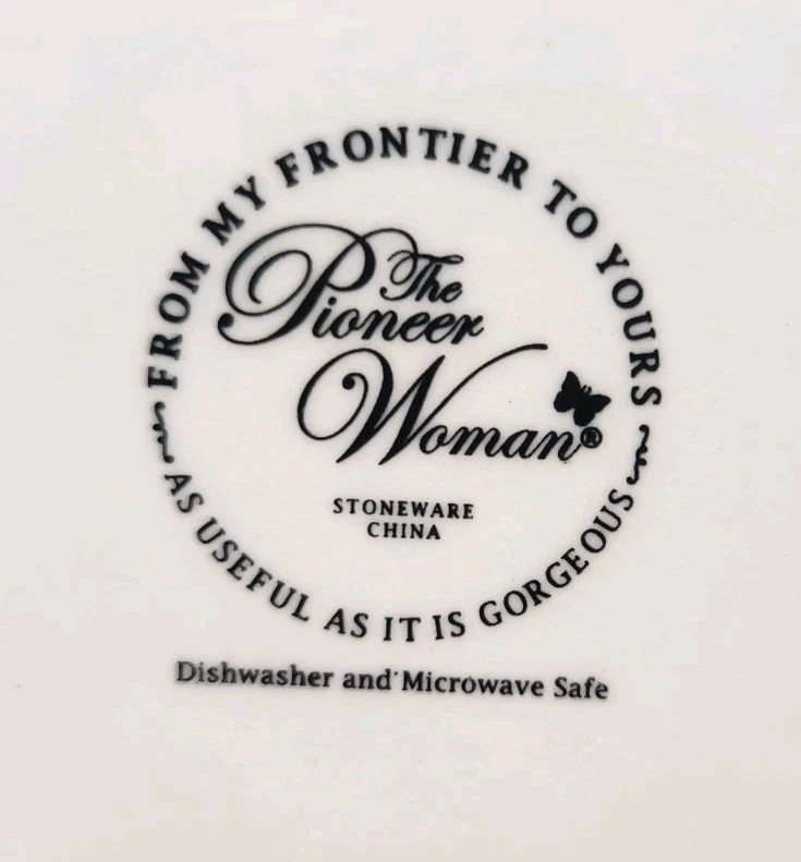 Juego de 4 platos de cena Pioneer Woman Frontier Rose borde festoneado azul y rojo Foto 4 de 4