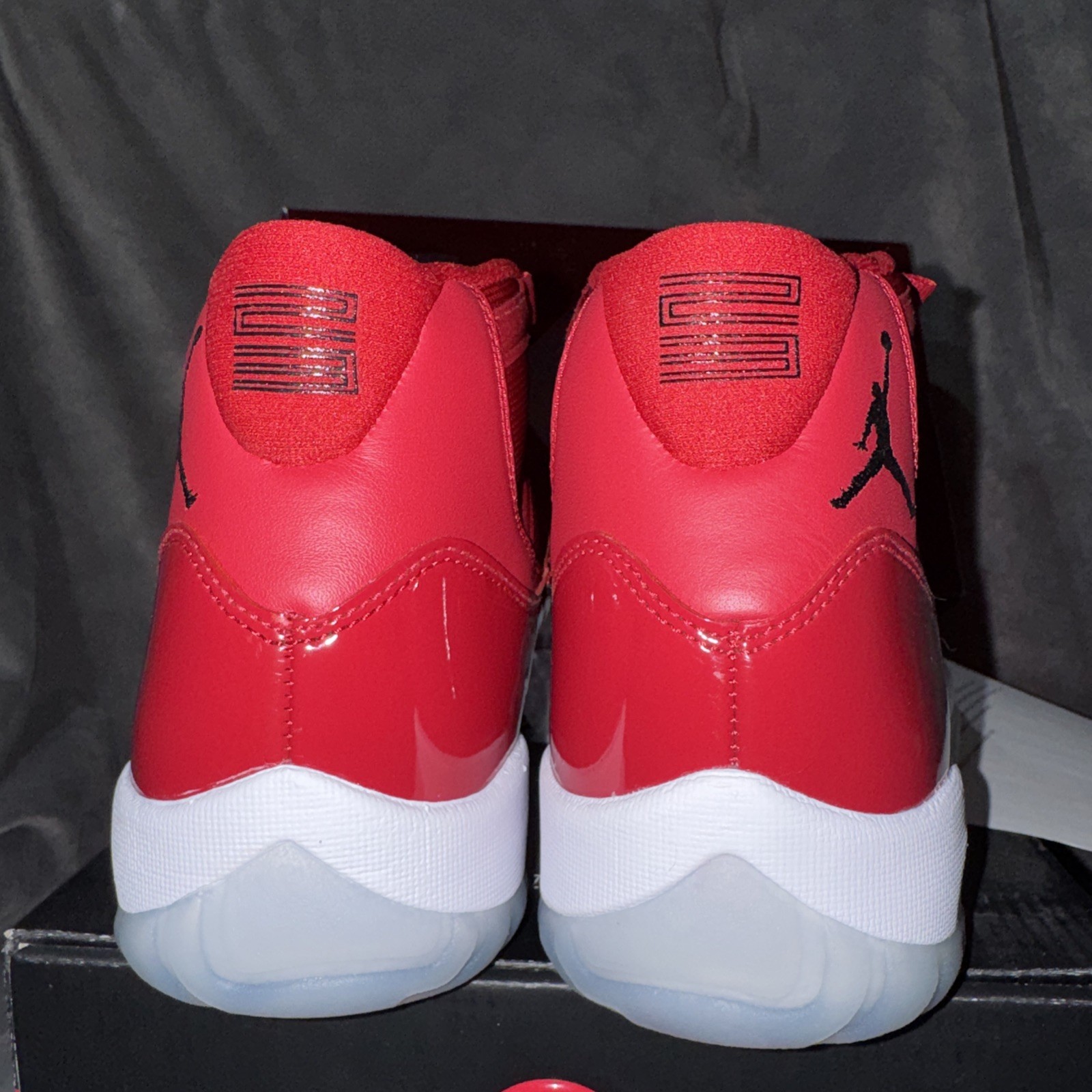 Nike Air Jordan 11 Retro Size 9 Red/White, Model 378037-623 thumbnail 3