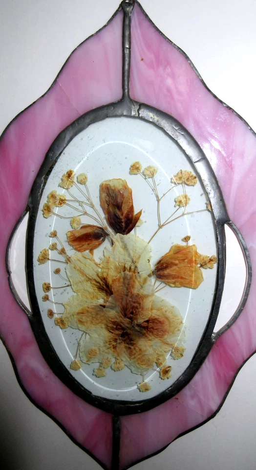 Vintage Stained Glass Dried Flowers Suncatcher Wall Or Window Hanging 9.5" Foto 4 de 4