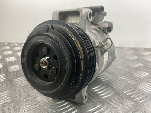 Mercedes C300 W205  Klimakompressor Pumpe A0008303902 Benzin PFF12246