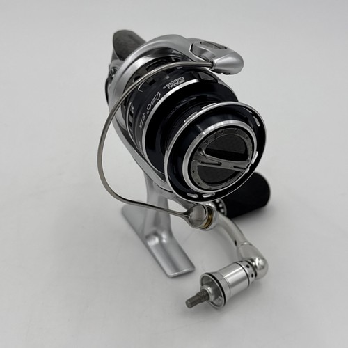Abu Garcia Revo STX REVO2STX20 Spinning Reel 6.2:1 Gear Ratio – New in Box - Picture 2 of 13