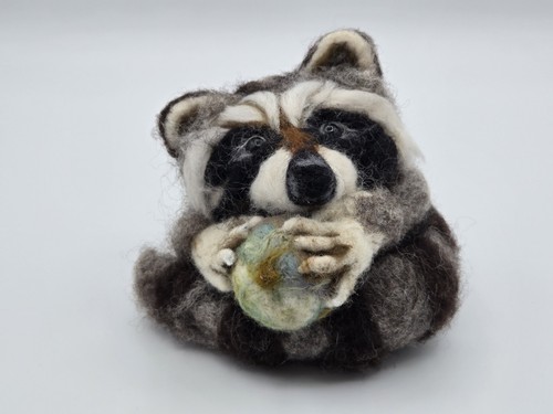 Signed Jen Rinaldi Handmade Wool Needle Felted Realistic Raccoon Figurine