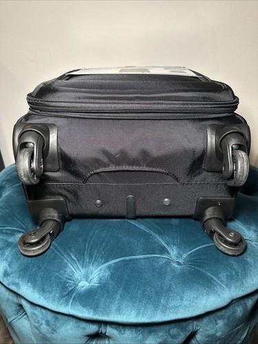 Protege 20 Inch Softside Upright Wheel Travel Luggage Lightweight Suitcase Black - Picture 4 of 13