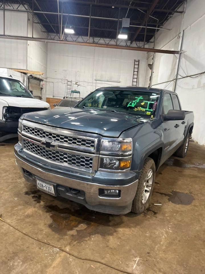 09 10 11 12 13 14 15 16 17 18 19 雪佛兰银色 1500 转让盒 — 第 3/4 张图片