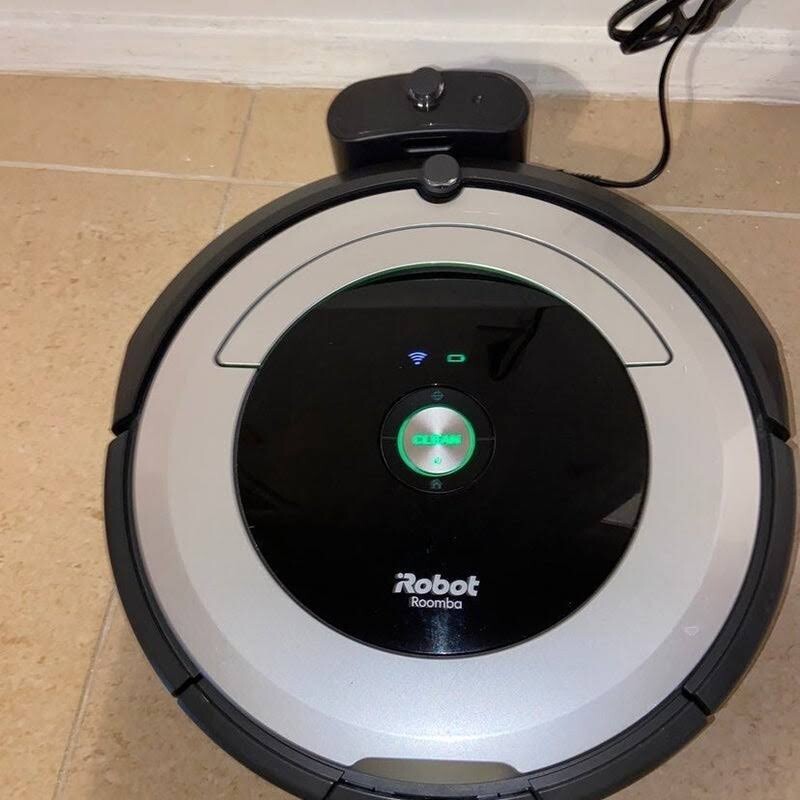 iRobot Roomba 690 Wi-Fi Connected Vacuuming Robot In Great Condition | eBay