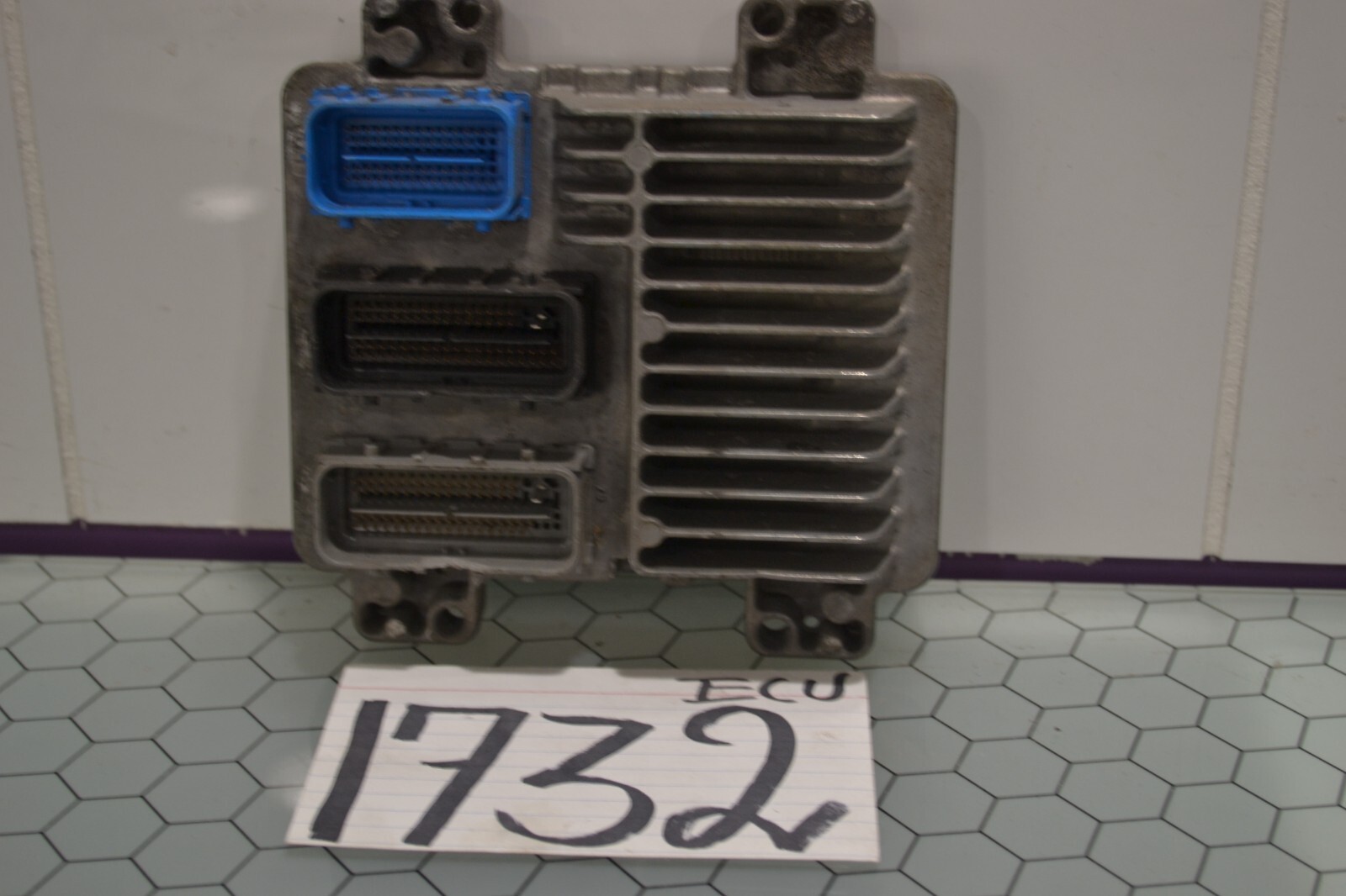 2008 GMC Envoy #1732 Engine Computer ECM ECU 12611937