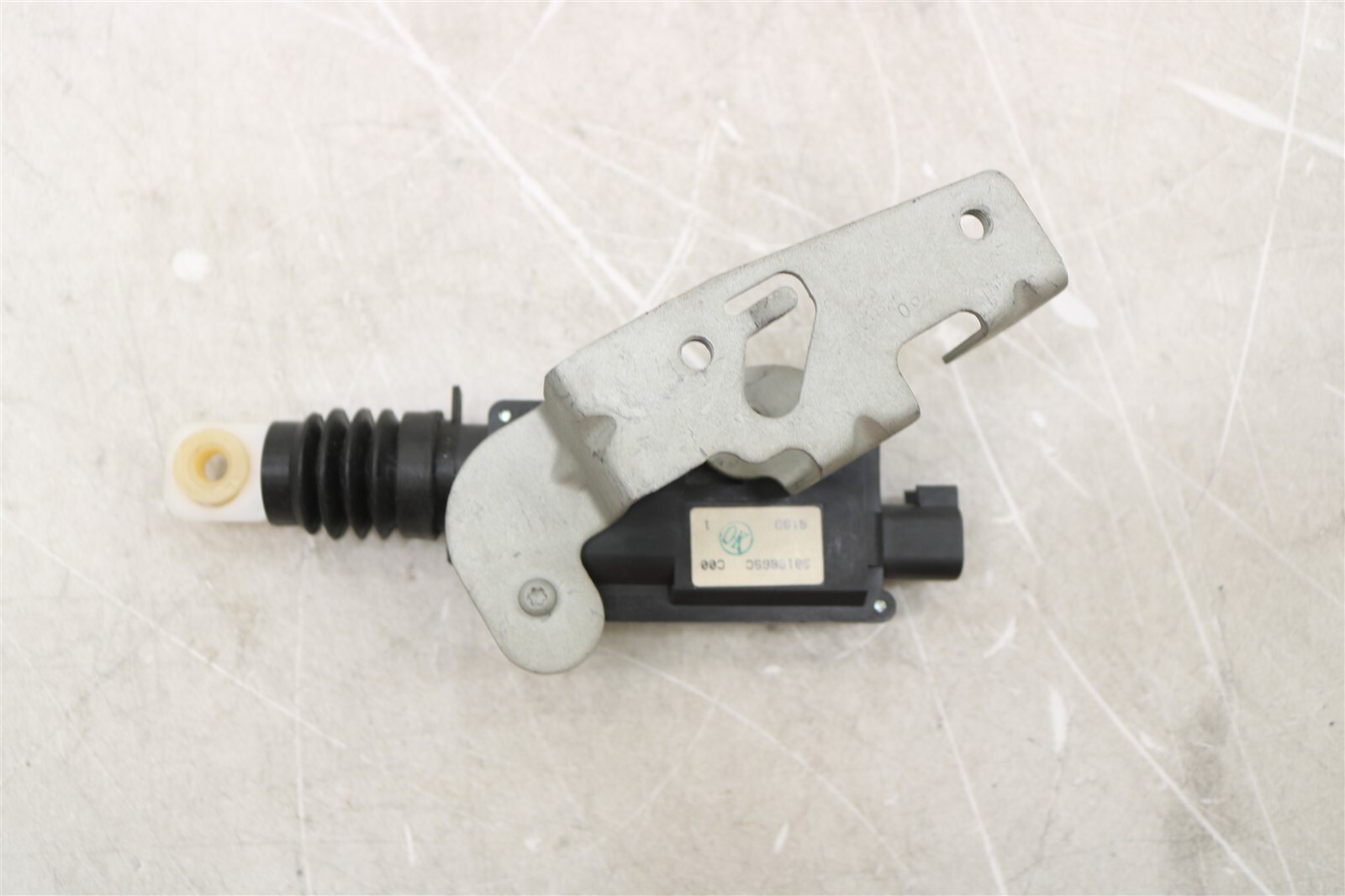 NEW OE Ford Door Lock Actuator Rear Right 7F2Z17218A42AA Freestar Monterey 0507 eBay