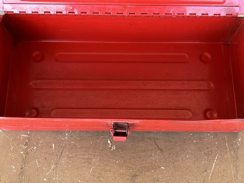 Vintage metal dome TOOL BOX 14” long x 4 1/4” tall ( unknown maker ) - Picture 7 of 13