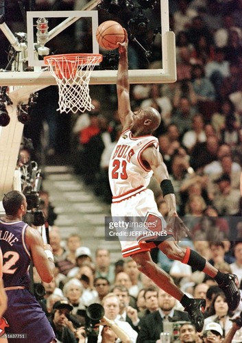 100% Authentic Michael Jordan Mitchell Ness 97 98 Finals Bulls Jersey Size 40 M - Picture 8 of 12