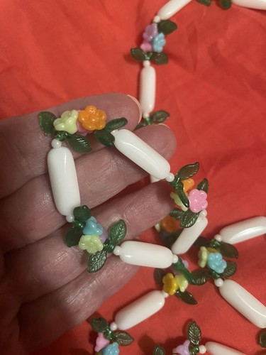 Vtg Plastic Flower Necklace Pink White Blue Acrylic Beaded Necklace 1950s? - Picture 4 of 11