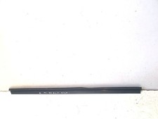 Mercedes-Benz GLA W156 X156 2016 Rechts Gummidichtung T&uuml;r vorne A1567250565