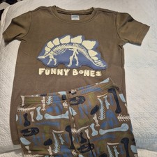 GYMBOREE Boys 2 piece Dinosaur Pajamas Gymmies Size 8