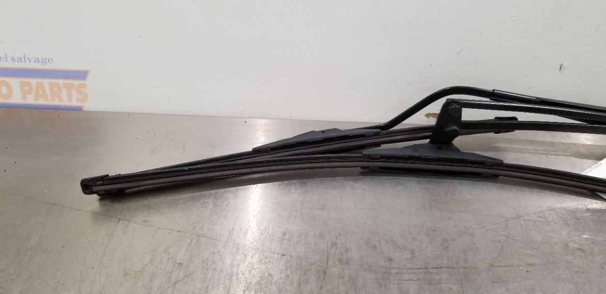 09 MASERATI GRANTURISMO WINDSHIELD WIPER ARM SET PAIR