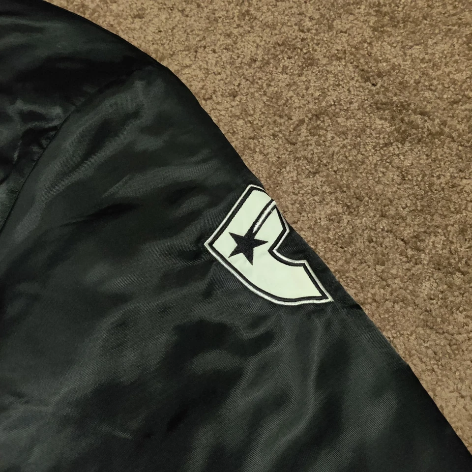 Chaqueta Famous Stars And Straps Para Hombre Pecho Grande Bordado Botón a Presión *Rara * Foto 3 de 4