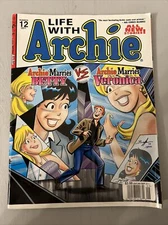 ARCHIE COMICS ISSUE#12 COMIC BOOK (PRE-OWNED)