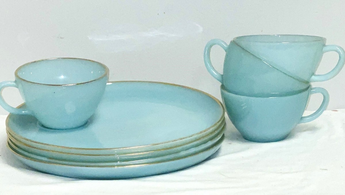 4 Fire King TURQUOISE BLUE SNACK PLATE & CUP SETS W/ GOLD TRIM | eBay