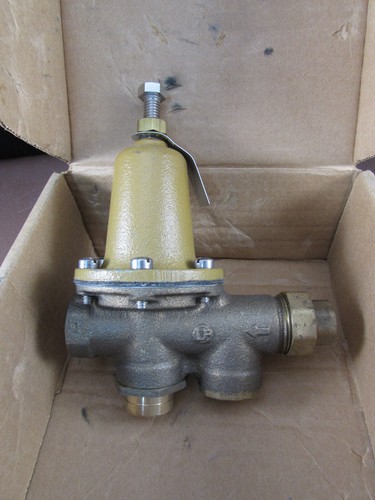 WATTS LF 25AUB-Z3 1/2" set 30psi Pressure Reducing Valve - Picture 1 of 2