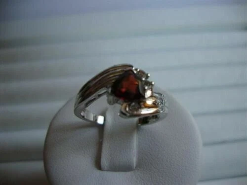 Anelli di lusso rossi topazio