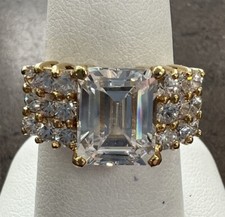 Beautiful Sterling Silver 925 Vermeil CZ Ring Size 8