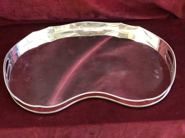 Silver Plate Tray - Kidney Shaped UN6225 Silver Plate Tray - Kidney Shaped UN6225
