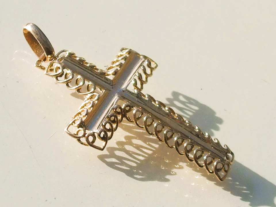 BEAU PENDENTIF / CROIX ANCIENNE 1950/60 en OR 18K 750/1000° / Hauteur 3,5cm - Photo 2/4