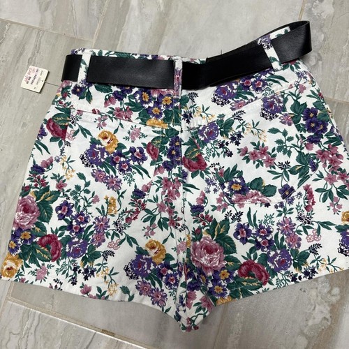 Vintage Floral Belted Shorts 28” NWT - Picture 3 of 3