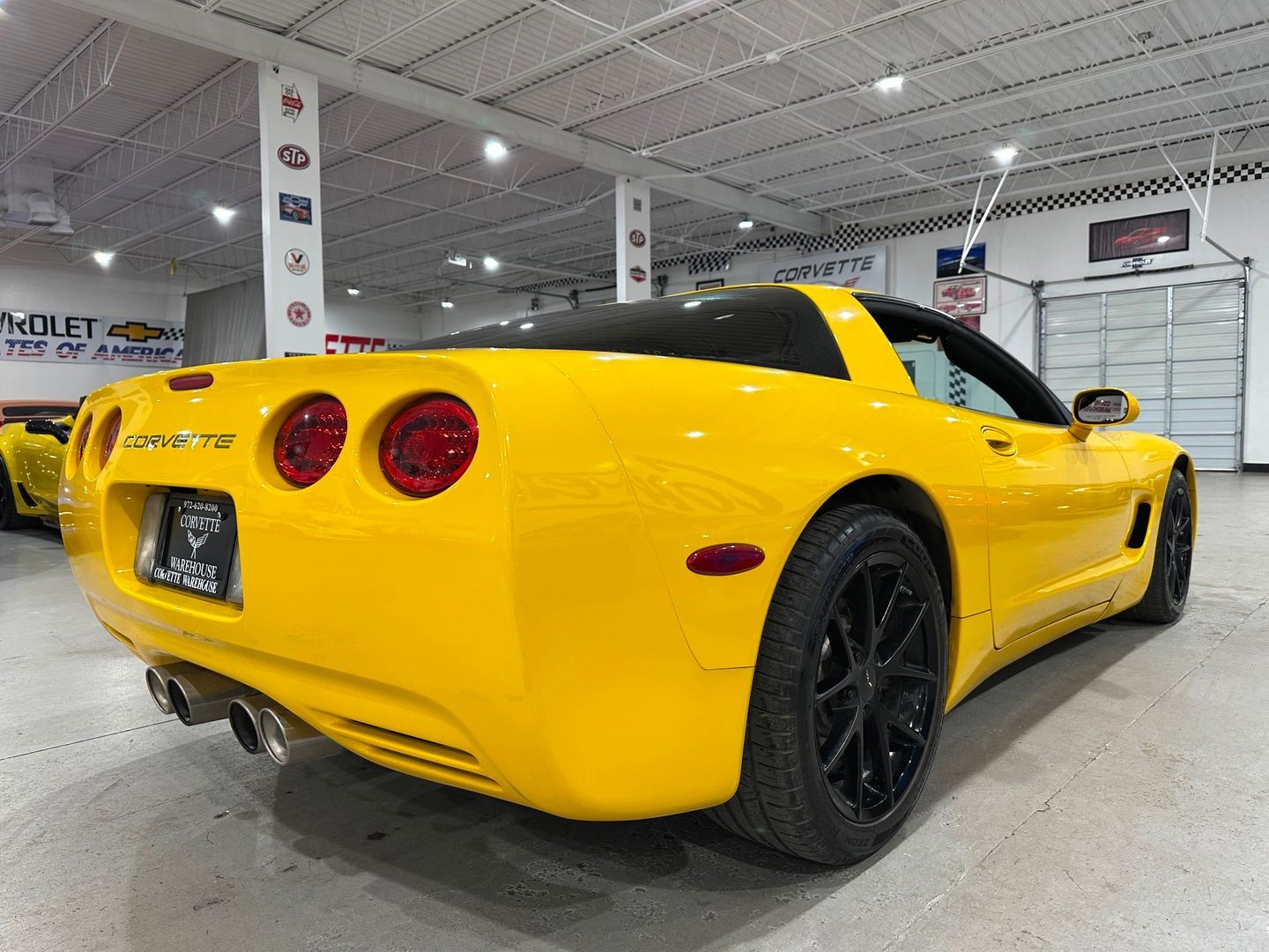 2004 [79U] Millennium Yellow Chevrolet Corvette   | C5 Corvette Photo 4