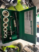 Greenlee 7506 hydraulic hole cutter with 1/2in to 2in dies