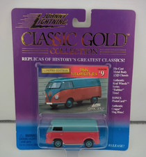 Johnny Lightning Classic Gold Collection - 1960's Volkswagen Bus 9 New In Pack