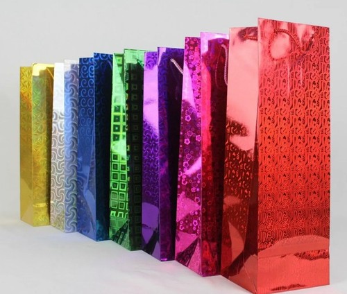12 x Gift bags Colourful holographic pattern gift bag assorted colour bags - Picture 15 of 18
