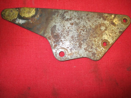 Triumph T160 Pillion Footpeg Muffler Mounting Plate 1975 Trident 030120 - Picture 8 of 9