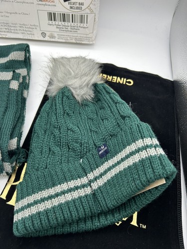 Cinereplicas Harry Potter Slytherin Deluxe Beanie & Scarf Set with Bag Costume - Picture 8 of 14