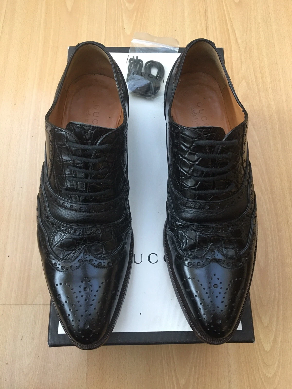 CHAUSSURES À LACETS GUCCI CUIR DE CROCODILE ÉCRITURE NOIRE HOMMES US 9 UK 8,5 42,5