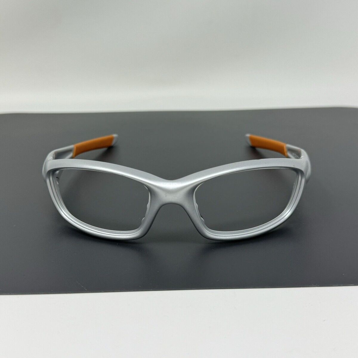 OAKLEY STRAIGHT JACKET 2.0 SUNGLASSES FRAME ONLY 04-331 NO OAKLEY STRAIGHT JACKET 2.0 SUNGLASSES FRAME ONLY 04-331 NO