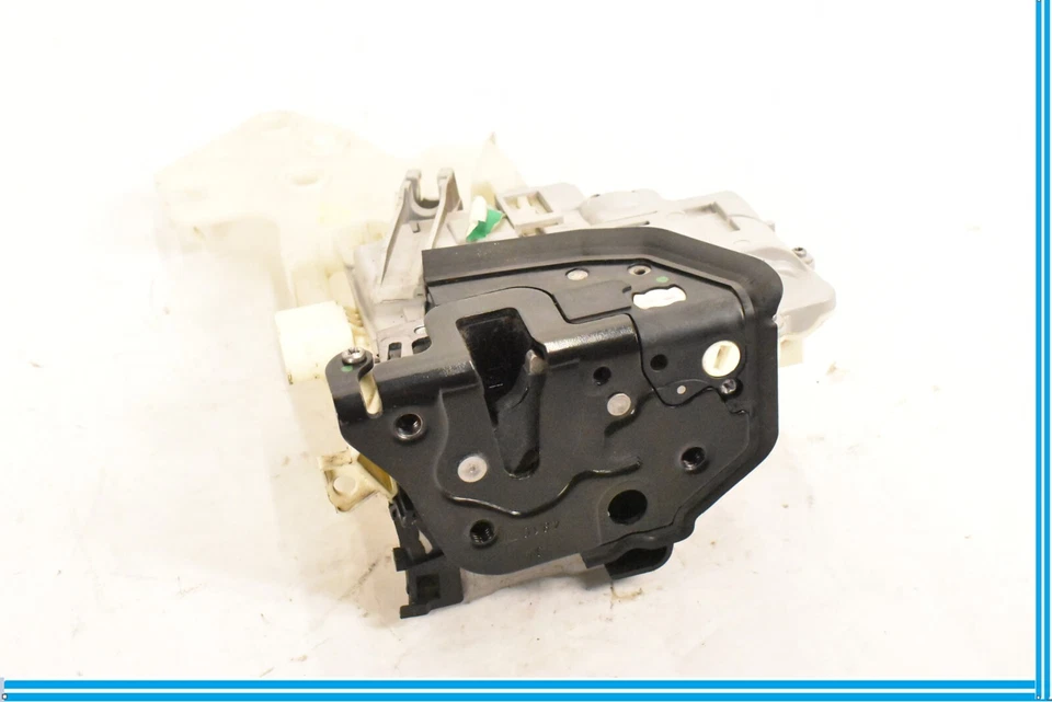 11-18 PORSCHE CAYENNE PANAMERA (958 970 G1) RIGHT REAR DOOR LOCK LATCH ACTUATOR - Image 2 of 4