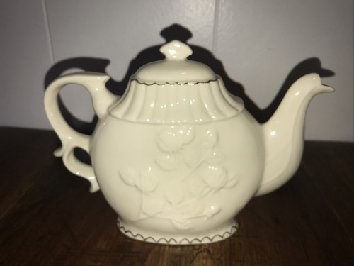 Teapot Clock (Works!!) Quartz Ceramic Gold Accents Leaf - Picture 5 of 12