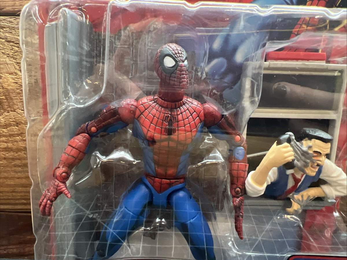 Magnetic Spider-man Figure With Wall Mountable Accessory ToyBiz