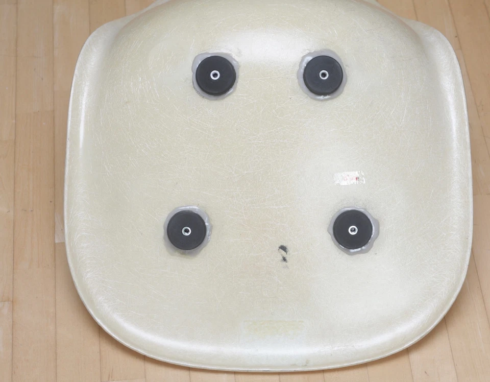 Eames Fiberglas sidechair Herman Miller Summit plastics USA - Bild 3 von 4