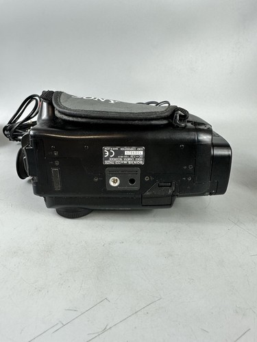 Sony CCD-TR425E Handycam Video-8 Camcorder With Charger - Tested - Picture 9 of 11