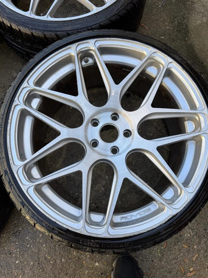 22in Rovos Wheels and tires (off set ) - Image 3 of 4