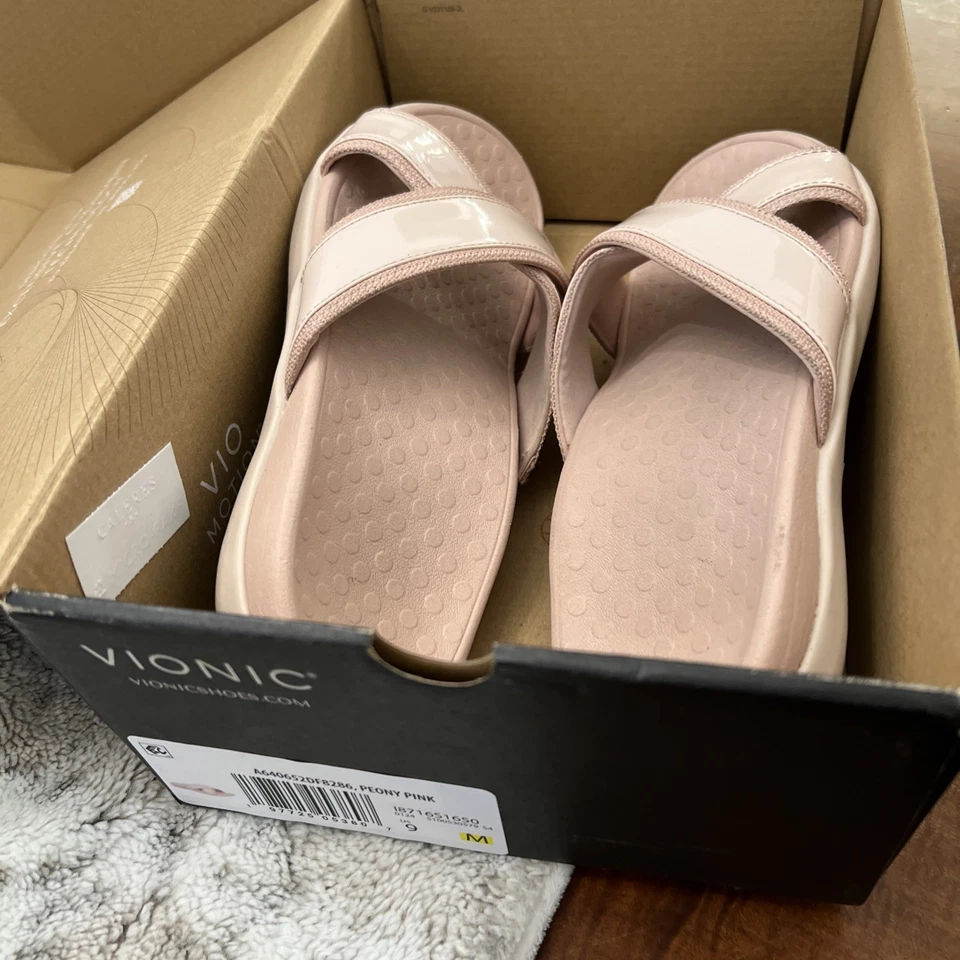 Sandalias ortopédicas Vionic Merced para mujer con correa cruzada deslizable rosa peonía - 9 medianas Foto 2 de 4