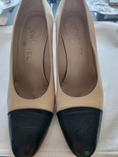ladies chanel leather pumps